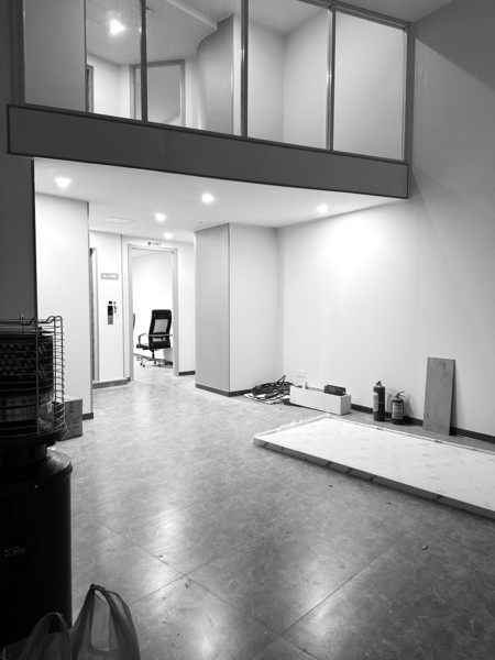 刘聪在济南的咖啡馆正在装修中 记者 潘愈 付英杰 摄